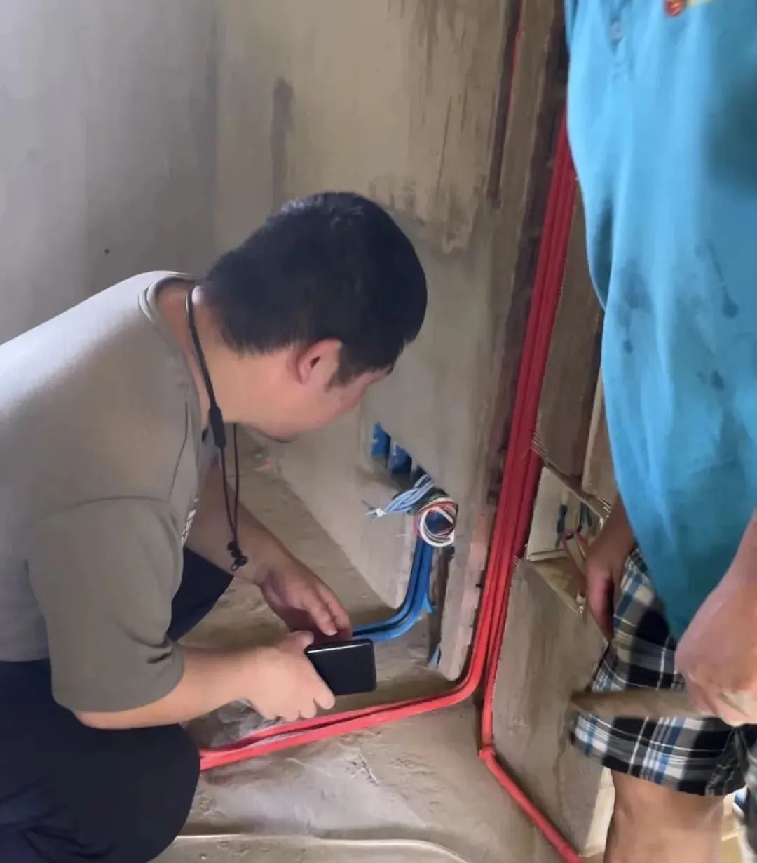 工地突击巡检｜无惧高温，直击40℃+的工地施工现场！